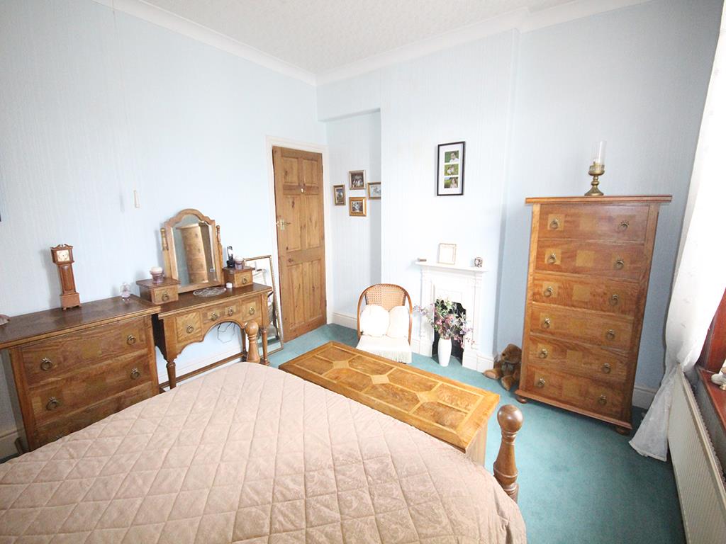 3 bedroom end terrace house For Sale in Barnoldswick - IMG_2078.jpg